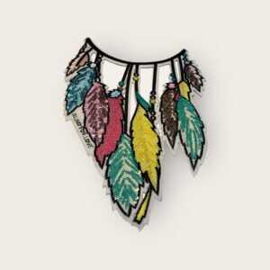 Parche lentejuelas collar de plumas