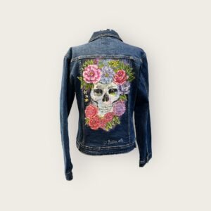 Chaqueta vaquera calavera pintada a mano